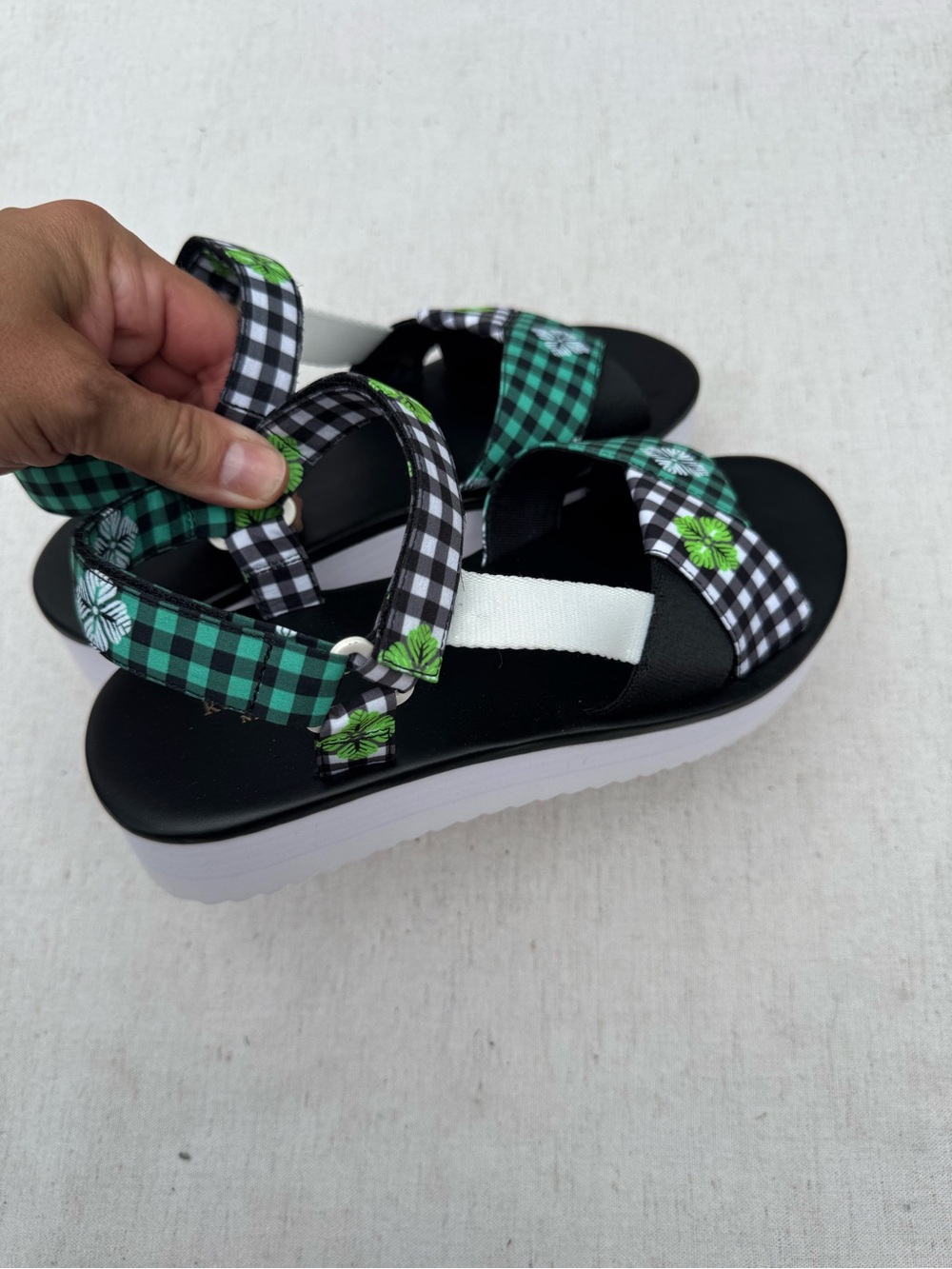 NEW Kate Spade dotty new gingham jacquard sandals - Picture 6 of 10